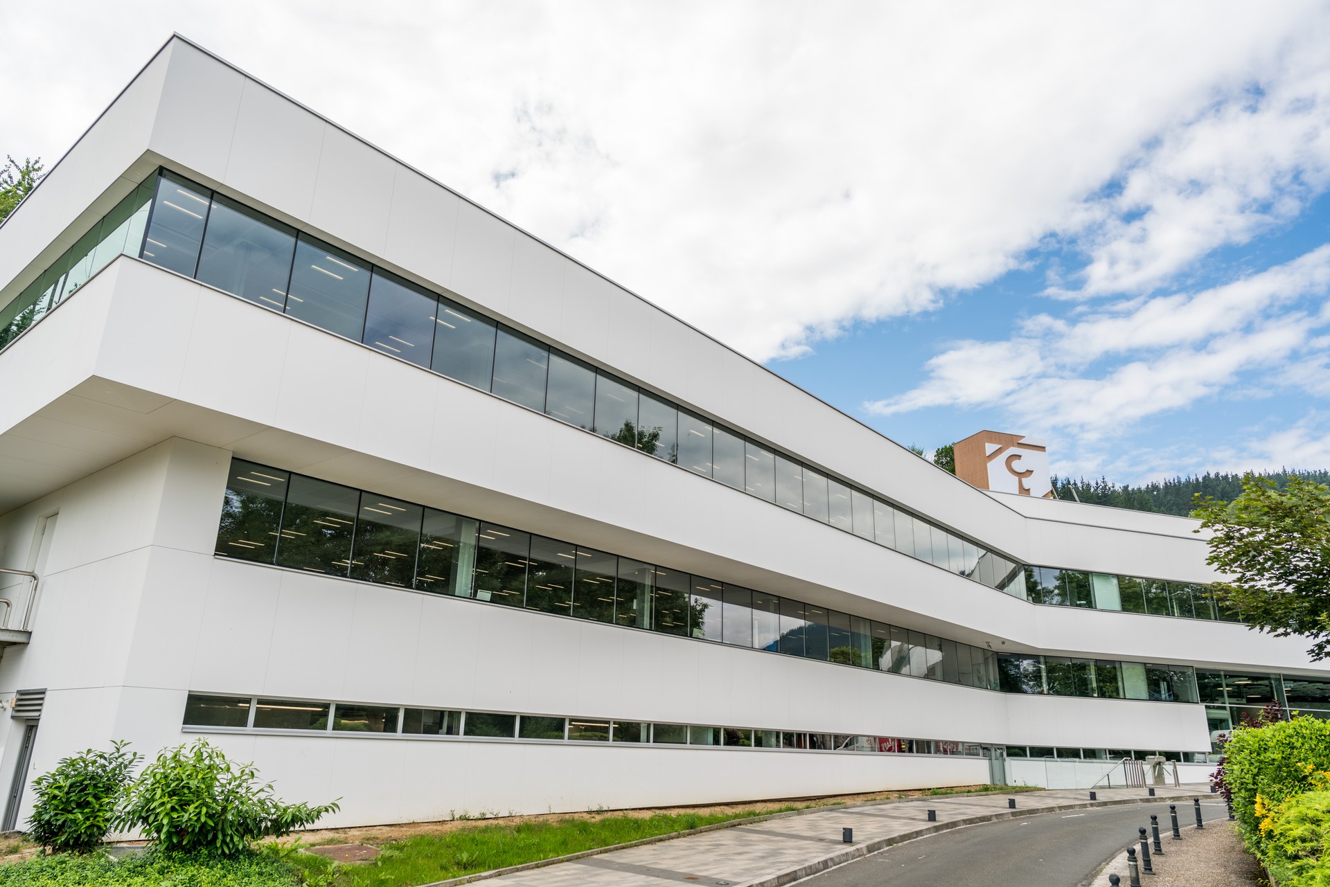 Zibereraso bat jasan du Laboral Kutxak