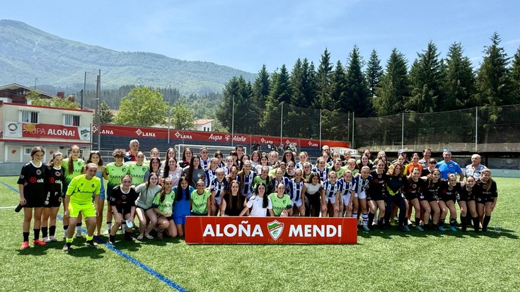 Realak irabazi du emakumezko kadeteen futbol txapelketa
