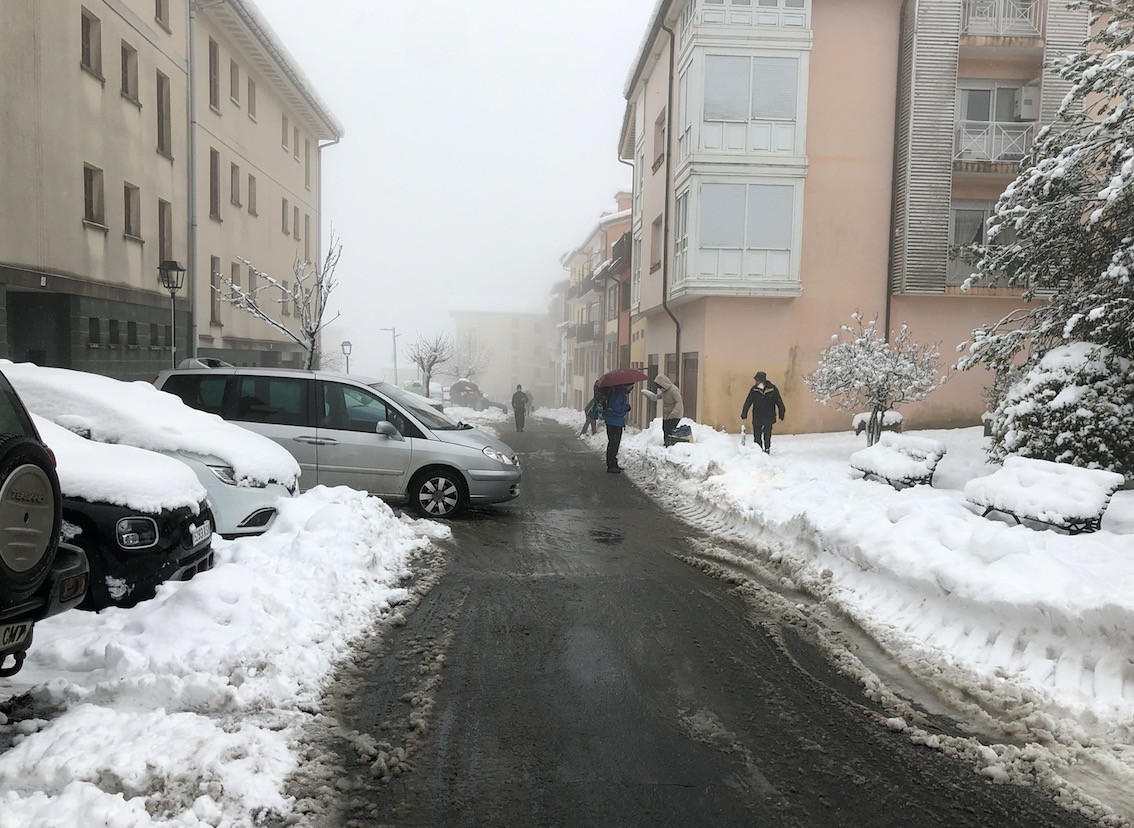 Eskola kirola, bihar arte, bertan behera utzi dute elur-arriskuagatik