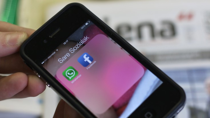Whatsapp mezularitza zerbitzua erosi du Facebookek