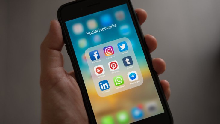 Whatsapp, Instagram eta Facebook erori egin dira, mundu mailan