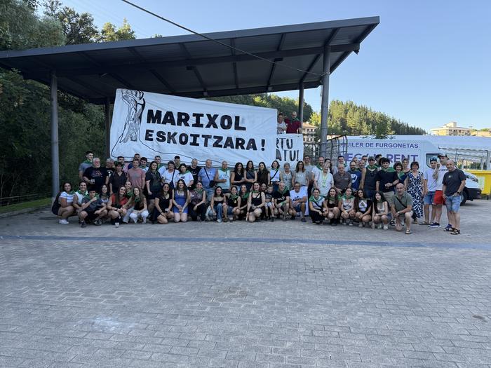 Marixol Iparragirreri elkartasuna adieraziz hasi dituzte jaiak txosnagunean