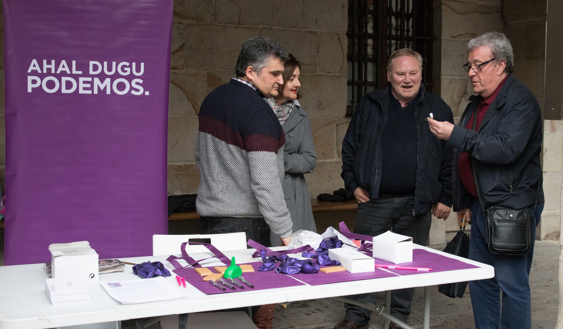 Bergarako Ahal Dugu Podemosek "politikaren ikuspegi soziala duen programa" aurkeztu du