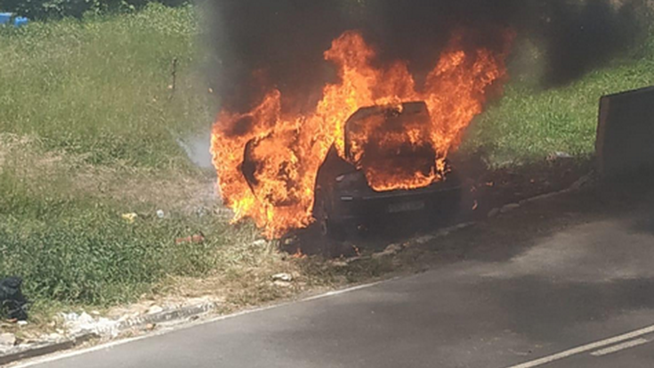 Auto batek su hartu du Artekalen