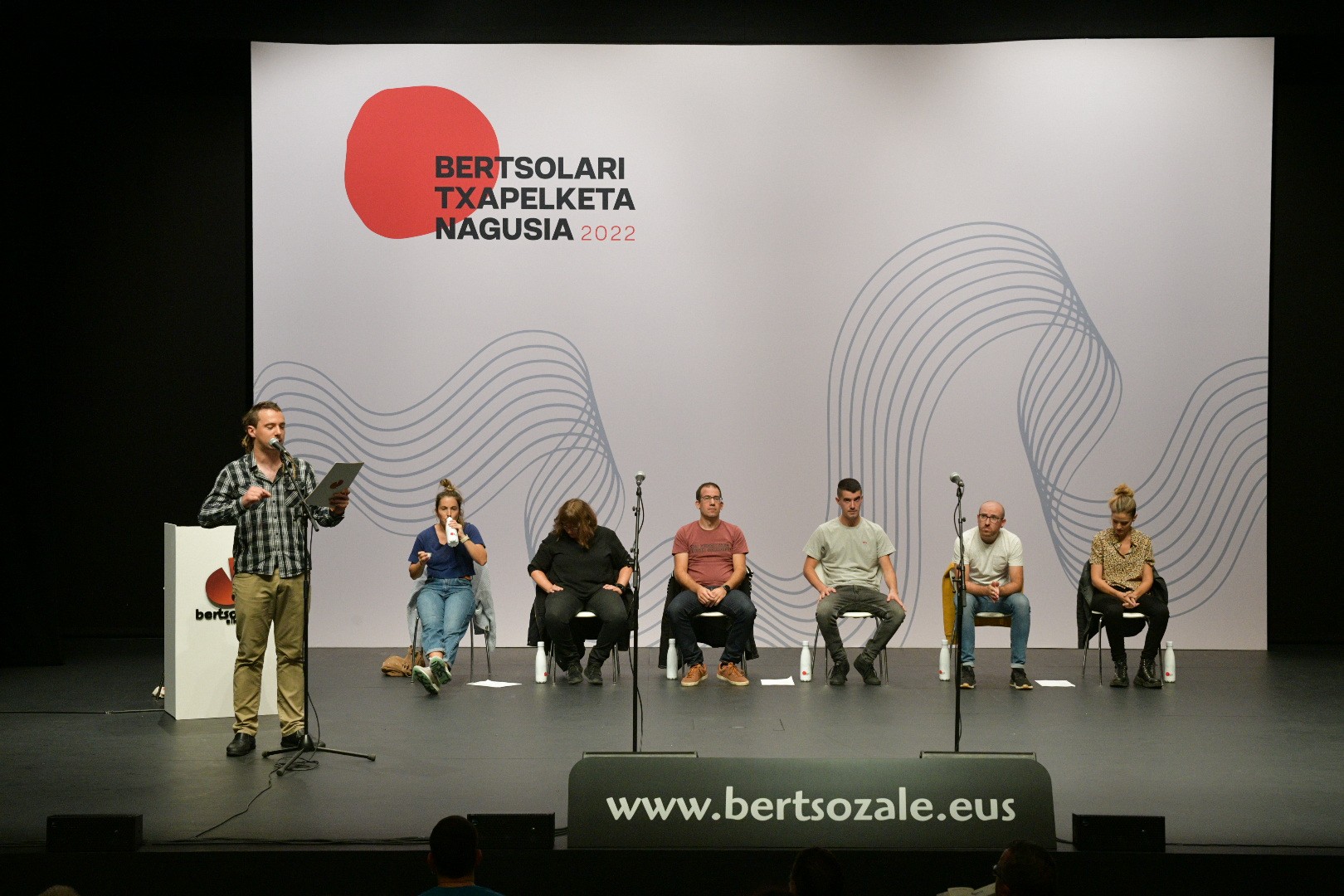Peru Abarrategi seigarren, Bertsolari Txapelketa Nagusiko saioan