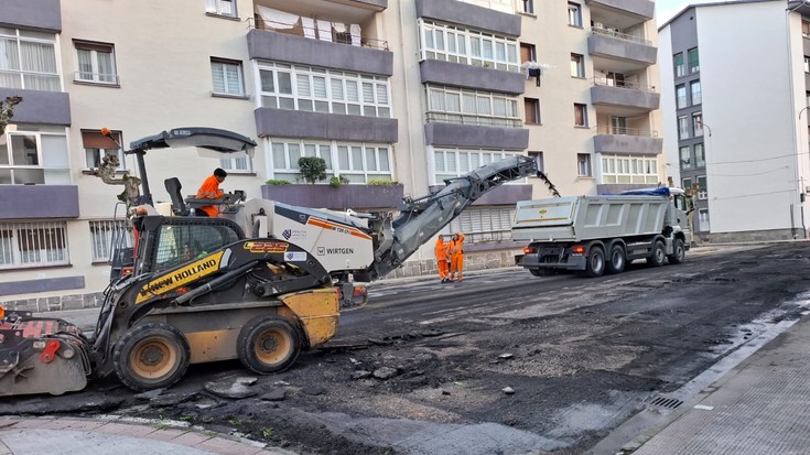 Hasi dituzte asfaltatze lanak Arrasateko Aragoa kalean