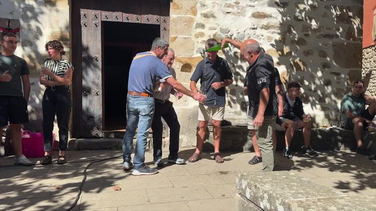 Sagardoa izan da protagonista asteburuan Elgetan eta Aramaion