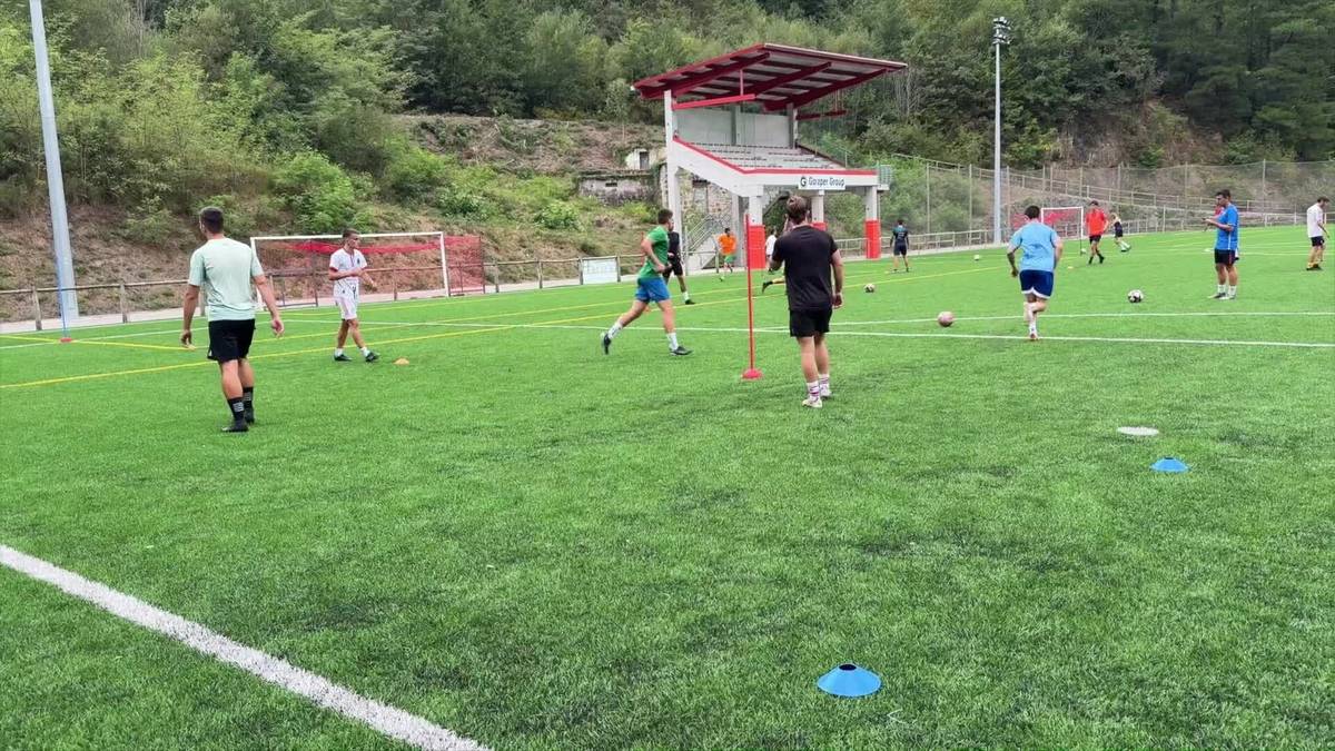 Maila berrian eta zelai berrituarekin hasiko du denboraldia Antzuolak