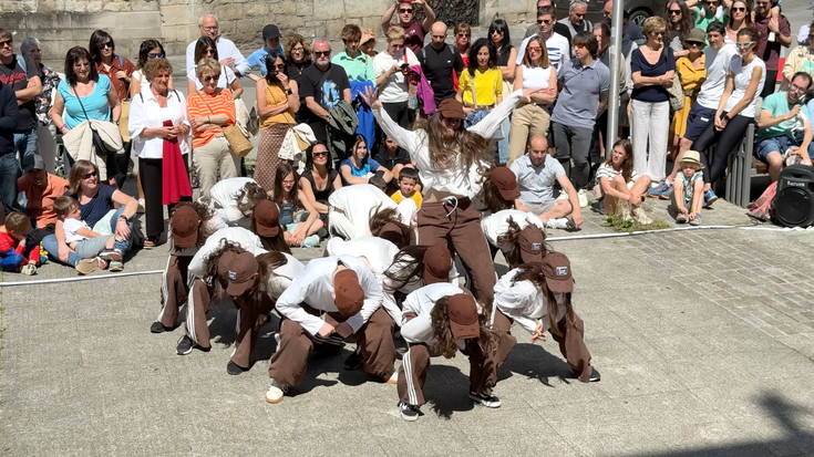 Askotariko dantzen lehen festa handia Bergaran, eta ez da azkena izango