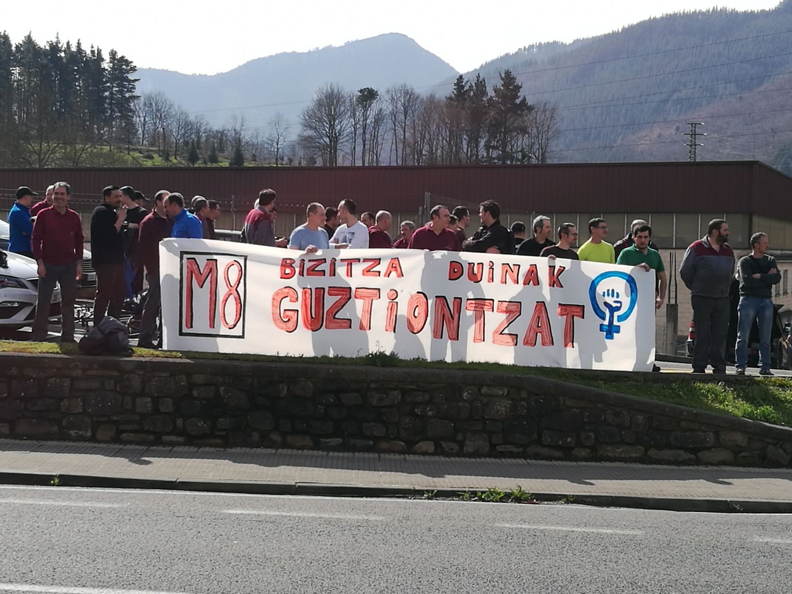 "Emakumeek lan munduan sufritzen duten diskriminazio egoera" salatzeko mobilizazioak Chinchurretan