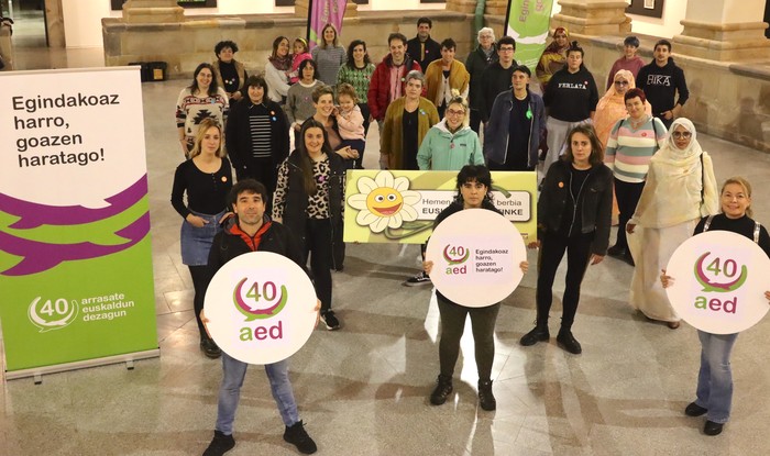 Euskalgintzaren loraldiaren ondoren, euskararen erabilera maldan behera