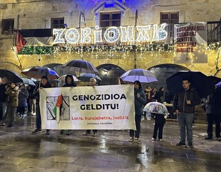 Palestinaren alde mobilizatu dira Antzuolan