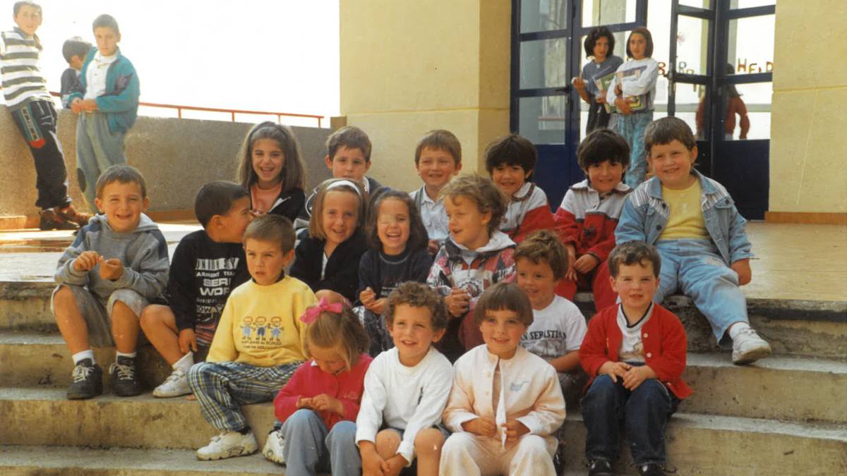 30 urte bete dira eskolako eraikinak ateak zabaldu zituenetik