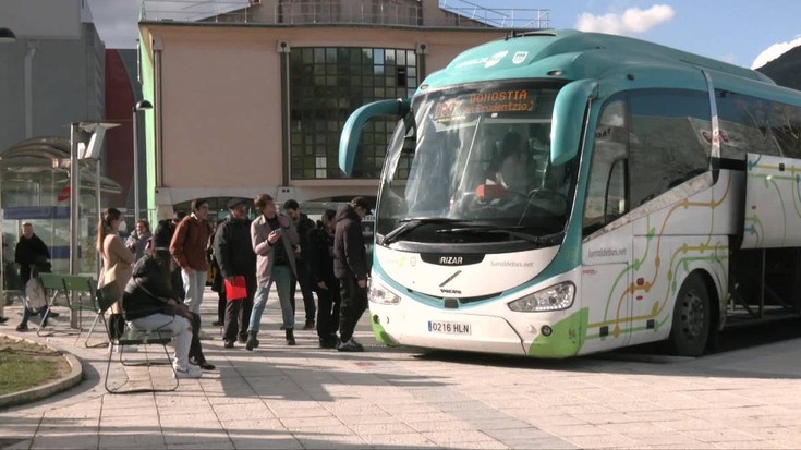 Avanzako batzordeak salatu du autobusak ez mantentzeak arriskua dakarrela