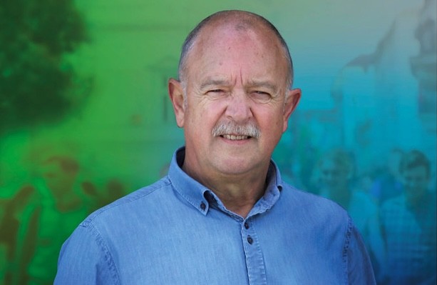 Foru diputatu ohi Rafa Uribarren arrasatearra zendu da