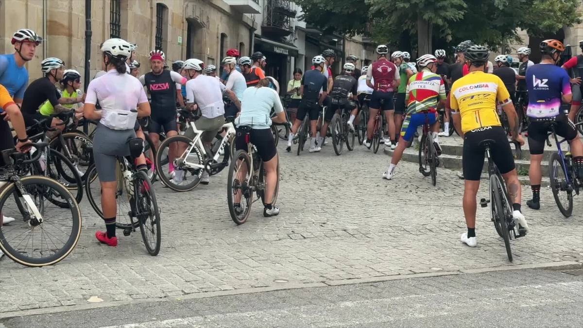 Bizikleta gainean gozatu dute, Eskoriatzan