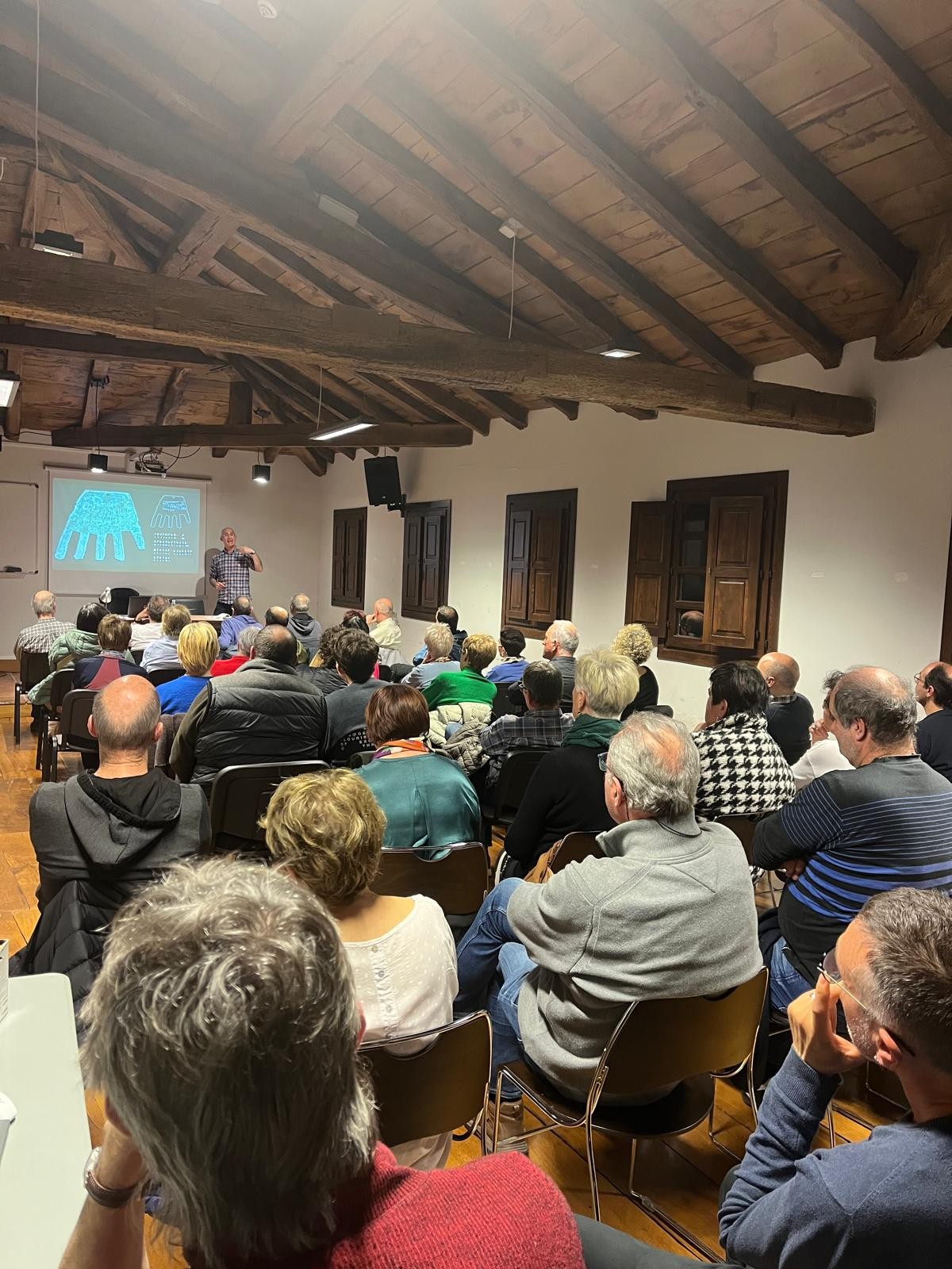 Luis Mari Zaldua, Euskal Herriko antzinako jaiko eta jainkosei buruz Irizar jauregian
