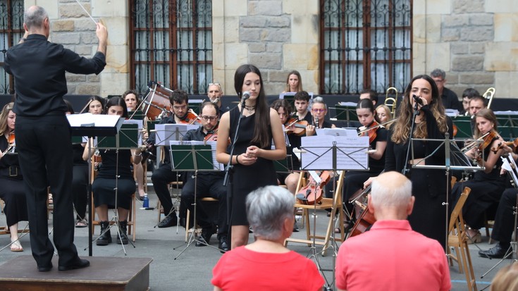 Bergarako orkestra sinfonikoaren emanaldiko argazkiak