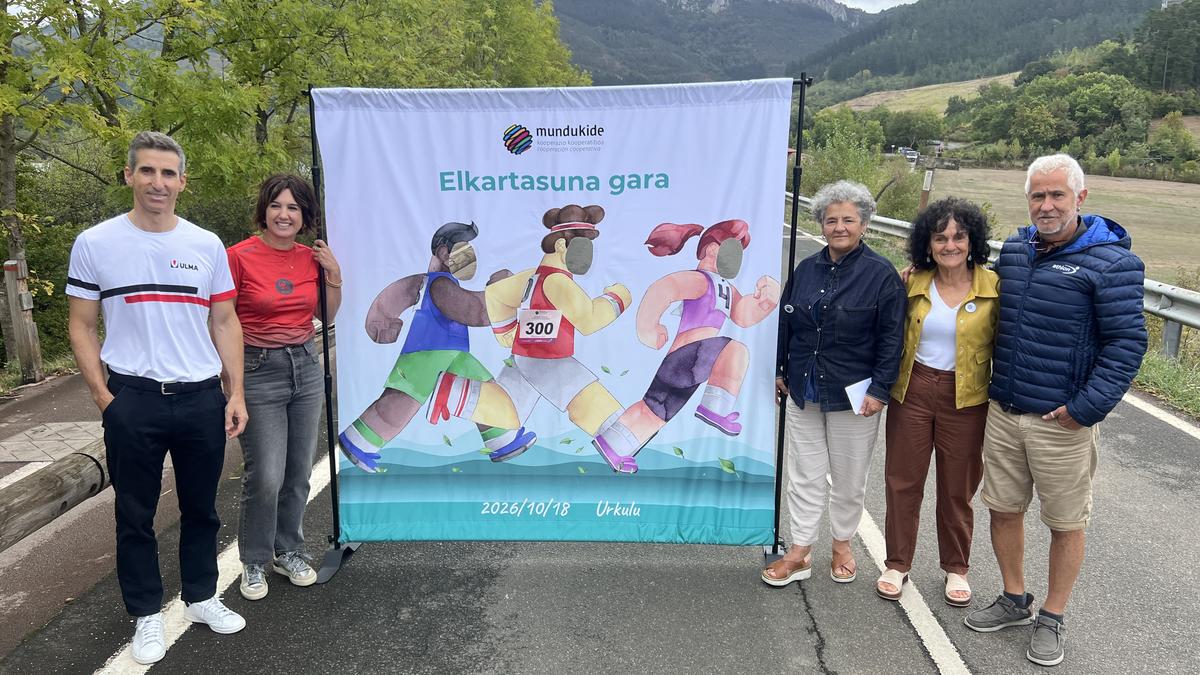 XI. Mundukide lasterketa, 'Elkartasuna gara' leloarekin