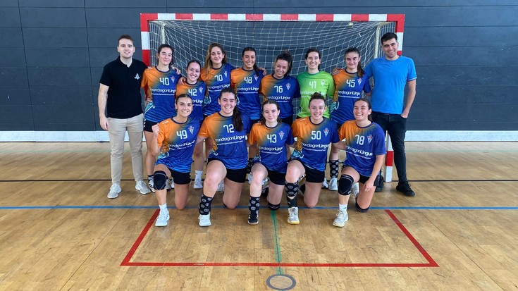 Eskubaloiko senior mailako nesken maila igoera jokoan Labegaraietan