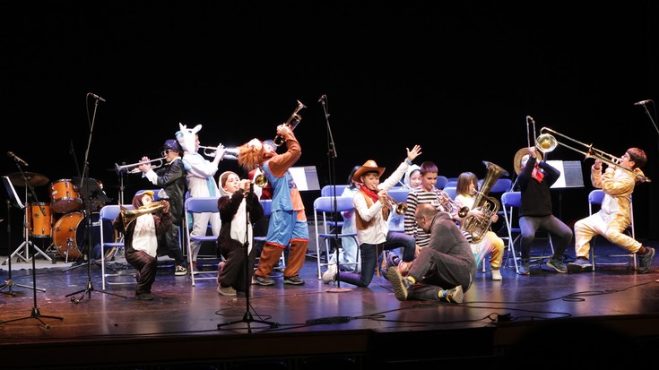 Instrumentuak dantzan Arrasate Musikalen Aratuste-kontzertuan