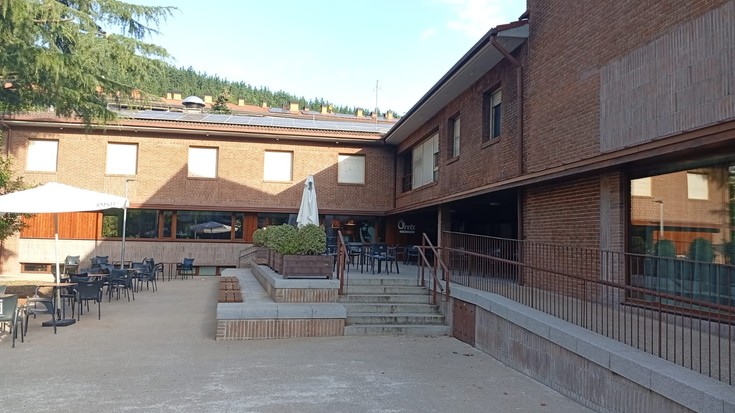 Uretz tabernaren lizitazioan Udal gobernuaren "aurreikuspen falta" salatu du EAJk