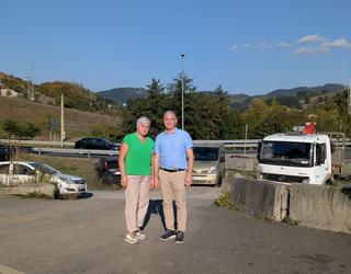 Eskoriatzako alderdi jeltzaleak auto partekatuentzako aparkaleku bat sortzea proposatu du Intxaurtxuetan