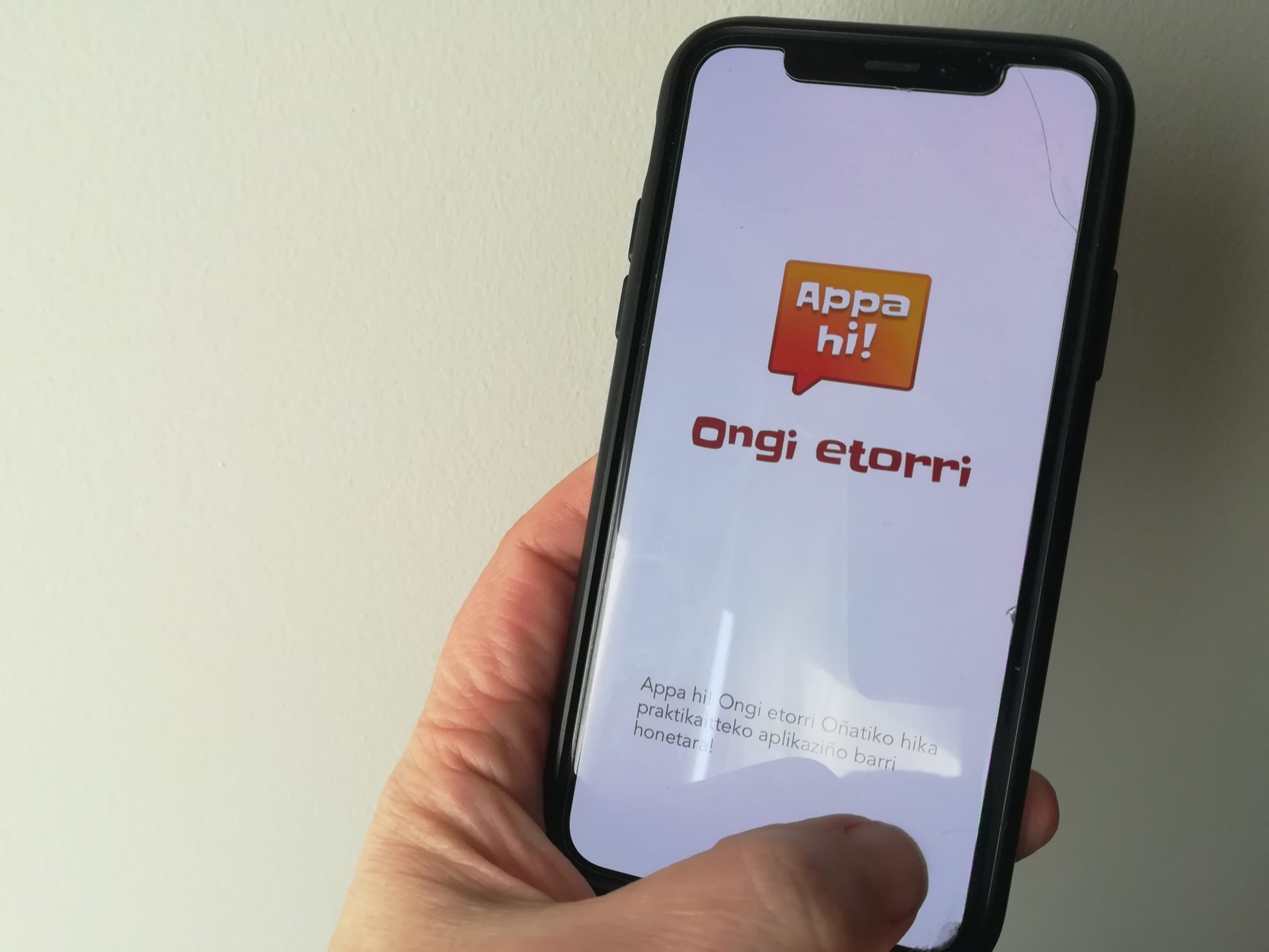 Iphone-etan ere deskargatu daiteke Appa hi! aplikazioa