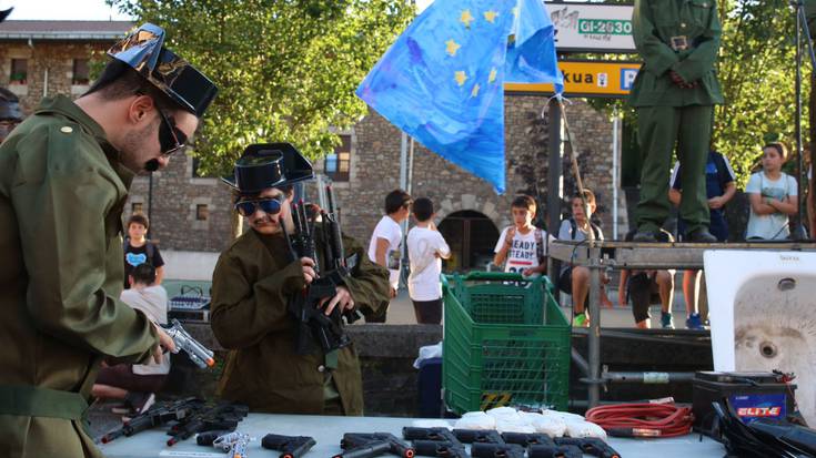 Guardia Zibila "desarmatu" egin da Oñatiko Fan Hemendik egunean