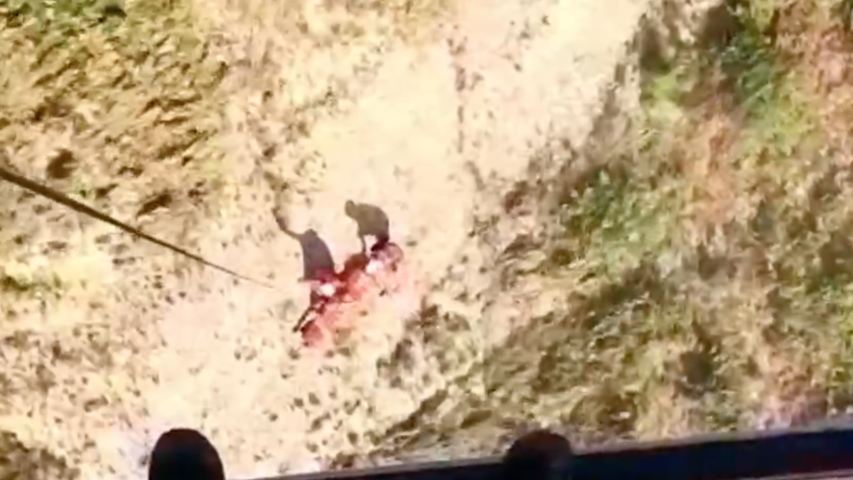 Helikopteroz erreskatatu dute mendizale bat goizean Bedoña inguruan