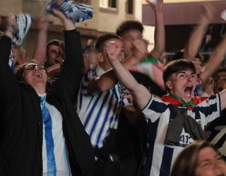 Aretxabaletako zaleak pozarren Kopako garaipenarekin