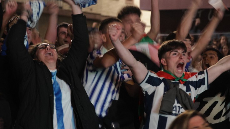 Aretxabaletako zaleak pozarren Kopako garaipenarekin