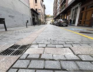 Apirilaren 13an hasiko dira Arrasateko Zerkaosteta kaleko lurra berritzeko lanak