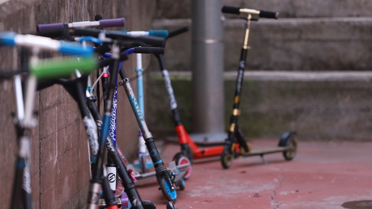 Albistegia: 2025-11-04