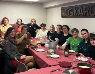 Herriko askotariko espazioetan aritu ziren dantza eta dantza zapatuan egun osoz