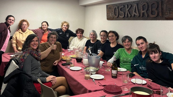 Herriko askotariko espazioetan aritu ziren dantza eta dantza zapatuan egun osoz