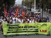 ELAk jakinarazi du greba orokorra deituko duela eta LAB ere prest agertu da