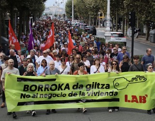 ELAk jakinarazi du greba orokorra deituko duela eta LAB ere prest agertu da
