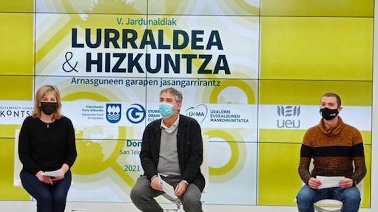 'Lurraldea eta Hizkuntza' jardunaldiak, nazioarteko esperientziei begira