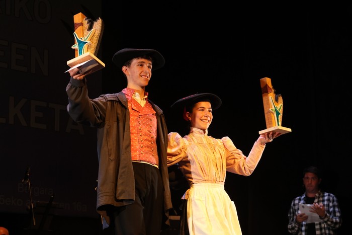 Euskal Herriko Bikote Gazteen Dantza Solte txapelketa iruditan