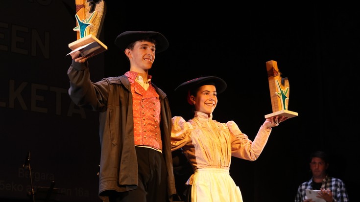 Euskal Herriko Bikote Gazteen Dantza Solte txapelketa iruditan