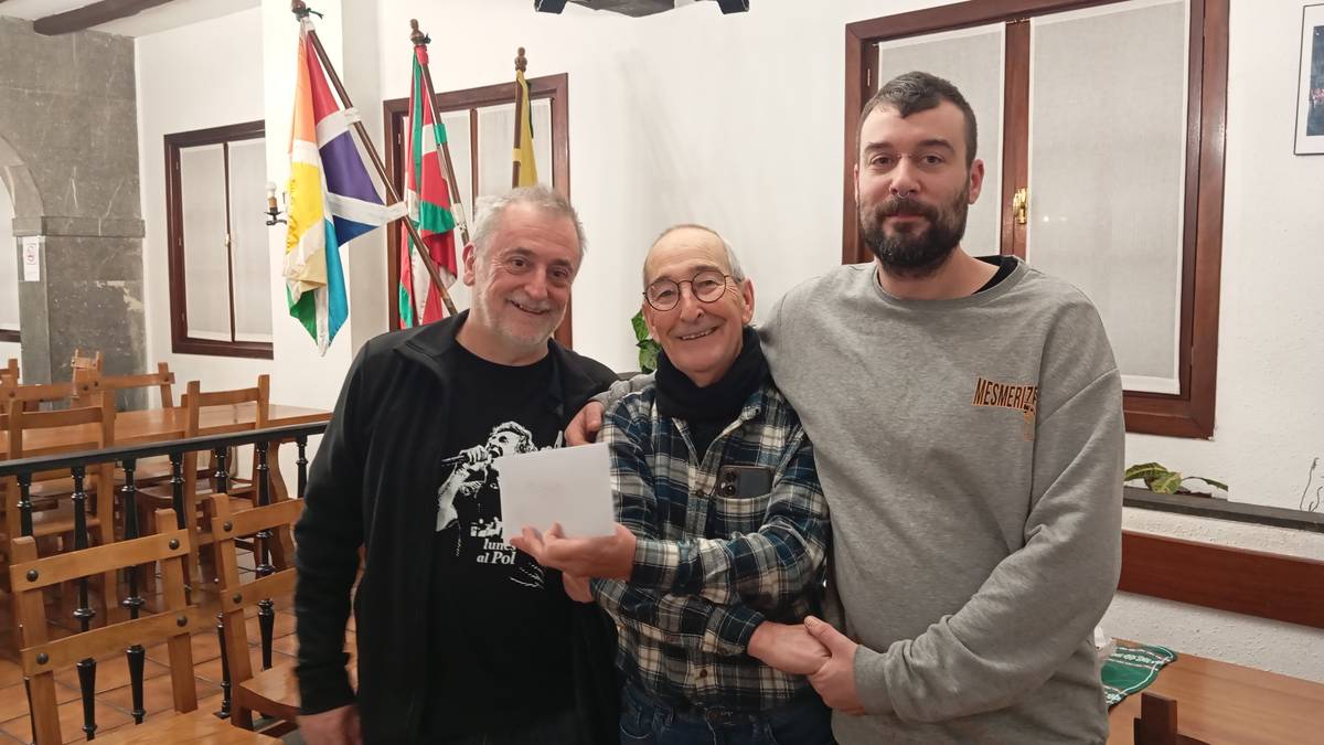 Iker Gonzalez eta Jon Altuna 'Oxan' nagusi Euskal Herriko mus txapelketako Bergarako kanporaketan