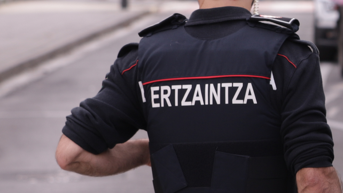 Hiru pertsona atxilotu dituzte Bergaran, gizon bat atxikita edukitzea egotzita
