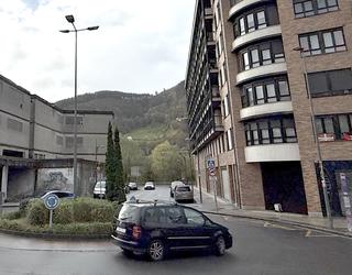 Asfaltatze lanak Musakolan eta Martxoak 8 kalean, maiatzaren 13an hasita