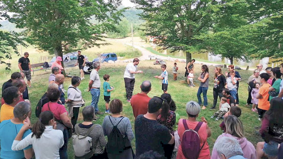 Asentziok "berrantolaketa behar du", eta ekarpenak jaso gura ditu Udalak