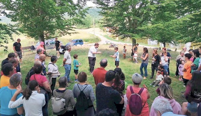 Asentziok "berrantolaketa behar du", eta ekarpenak jaso gura ditu Udalak