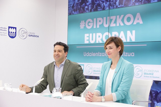 Maria Ubarretxenak eta Imanol Lasak Europar proiektuei buruzko agerraldia egin dute