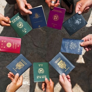 'De extranjeras a ciudadanas: el camino hacia la nacionalidad' hitzaldia