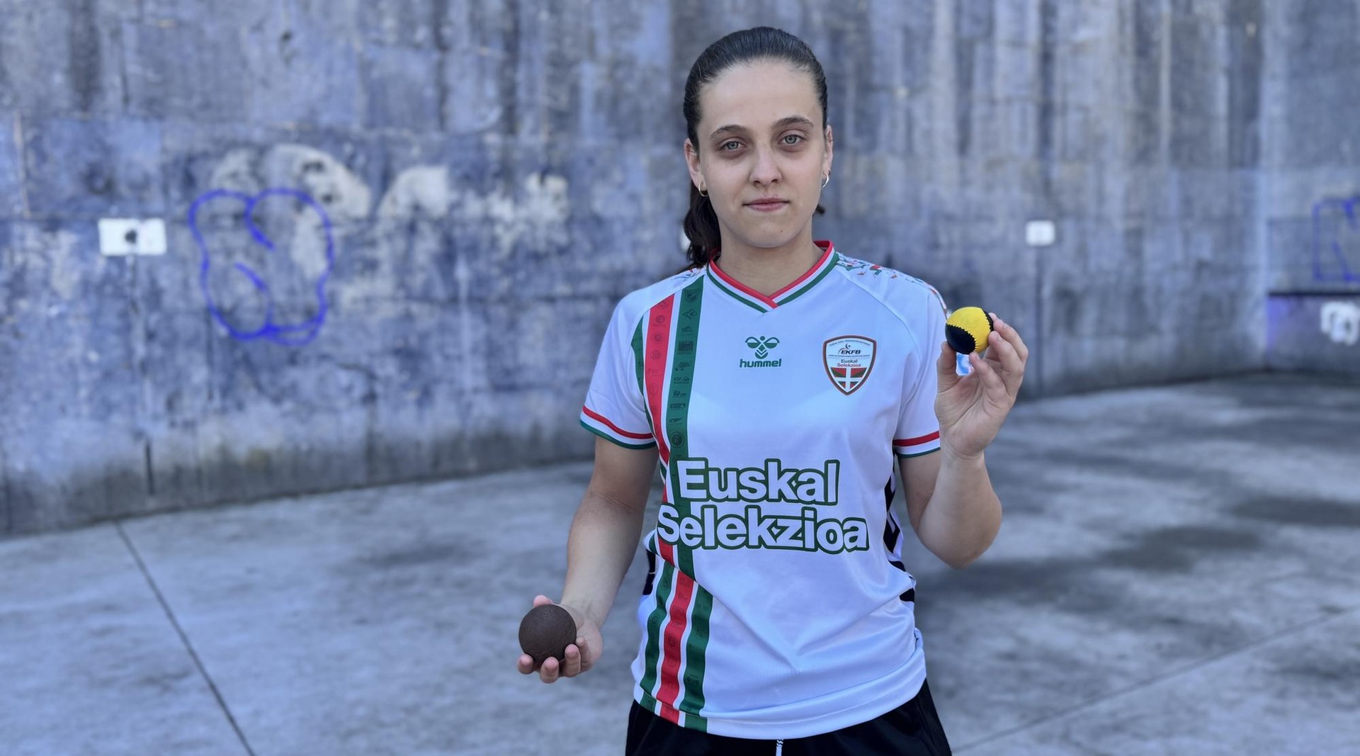 Madalen Etxegarai, biharko lehen partiduan, Zubikoan