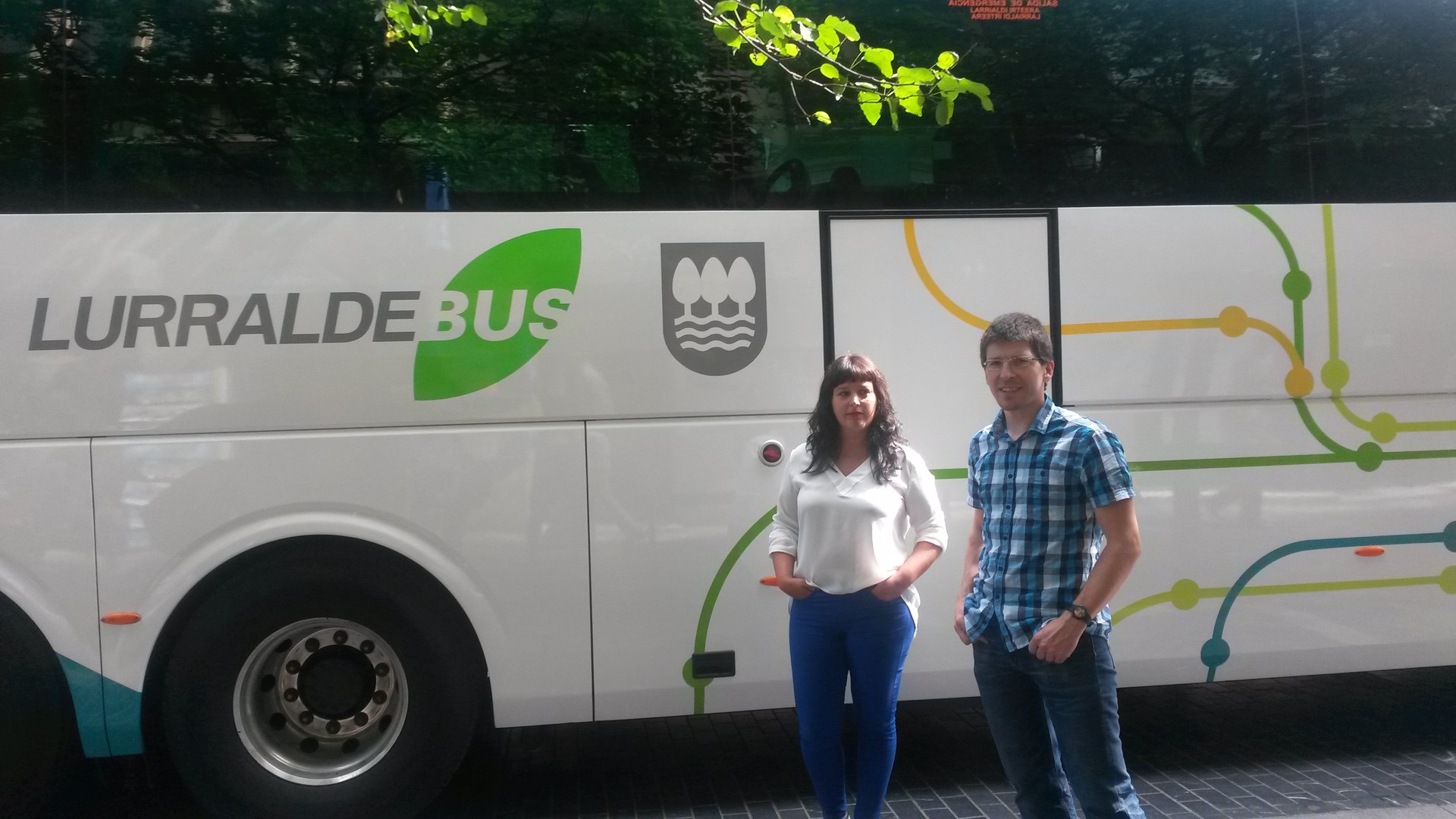 Autobus zerbitzuak hobetzeko eskualdeko bilera egingo du bihar Aldundiak Arrasaten
